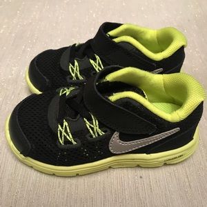 NEW Toddler Nike Sneakers